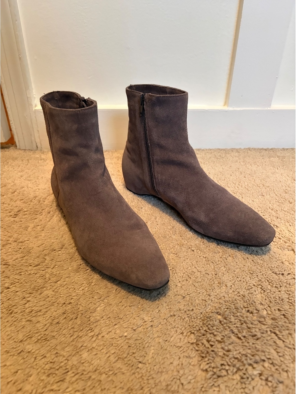 Italeau Italian Suede Ankle Boots Women’s EU 38 US 7.5  Gray